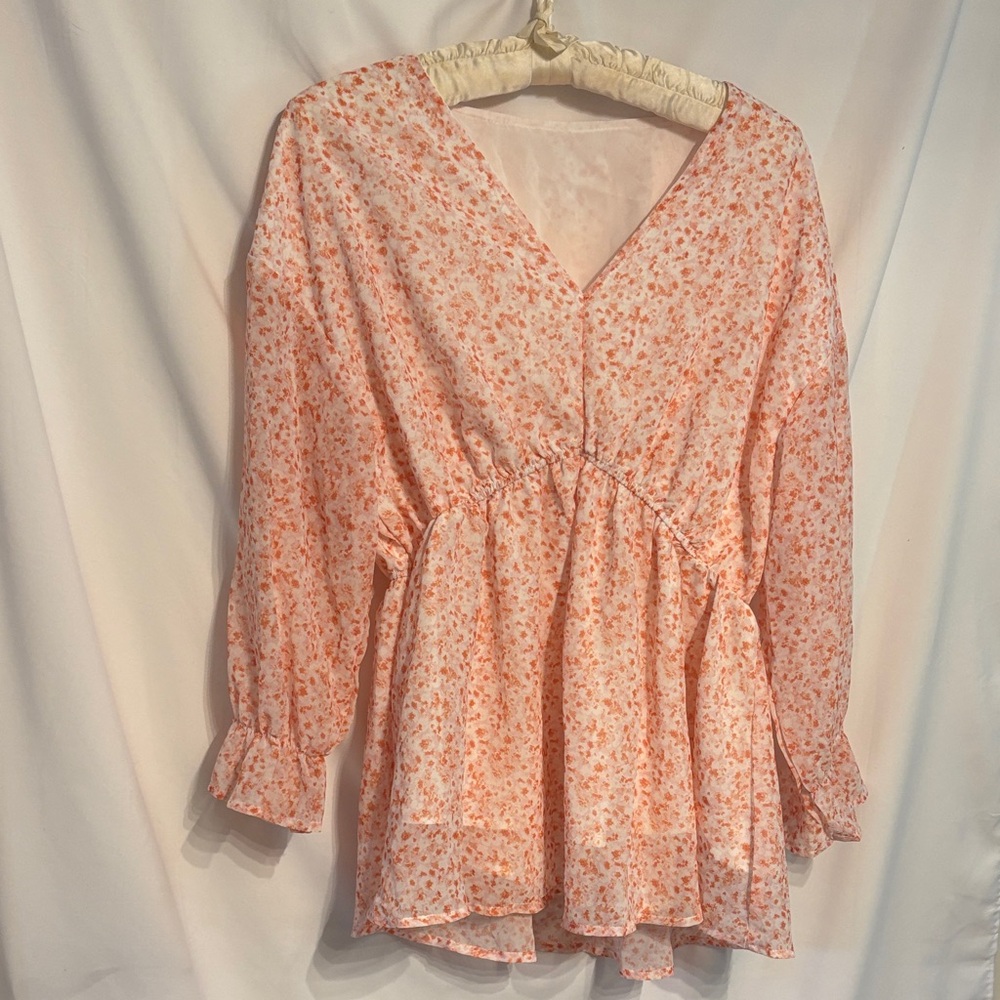 Floral Balletcore V-Neck Whimsical Blouse - Pink SZ M.